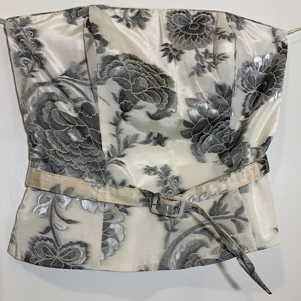 Strapless top with belt , size 8